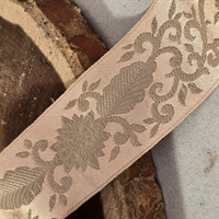 bredt-rosafarvet-silkebaand-guld-broderidekoration-gammelt-italiensk-dekorationsbaand